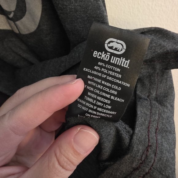 Ecko Unltd Men's Short Sleeve Hoodie T-shirt Sz Medium Burgundy Charcoal Heather - Picture 6 of 8